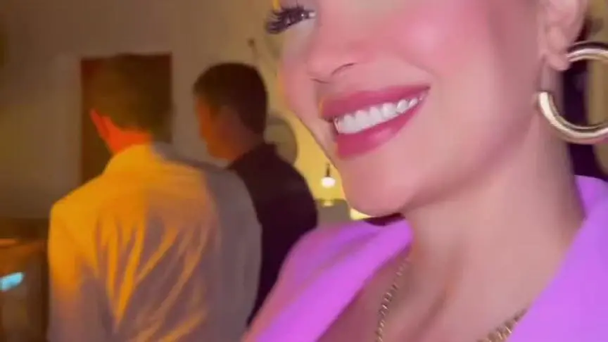 نسرين طافش من ميكونوس