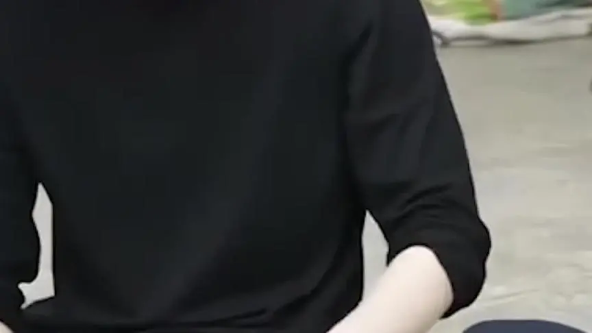  update يعيش أسوأ فترة في مشواره الفني  Lee Jong Suk 