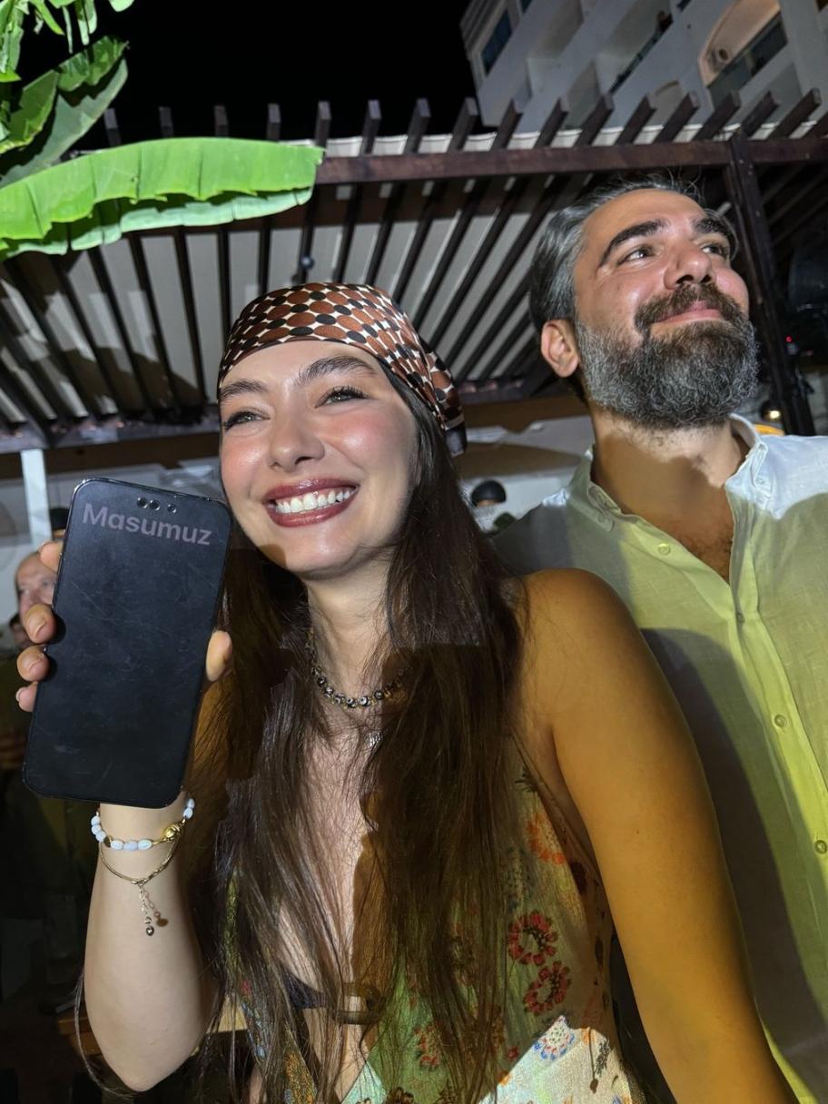 نسليهان أتاغول و قادير دوغلو من إنستقرام