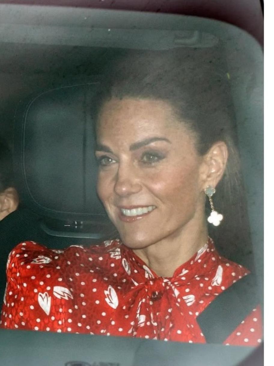 كيت ميدلتون تعيد تنسيق فستانها الأحمر بإطلالة احتفالية أنيقة