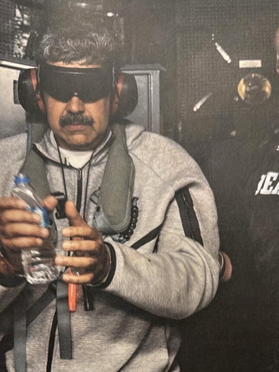 من السياسة إلى الموضة: بدلة Nike لمادورو تنفد خلال ساعات