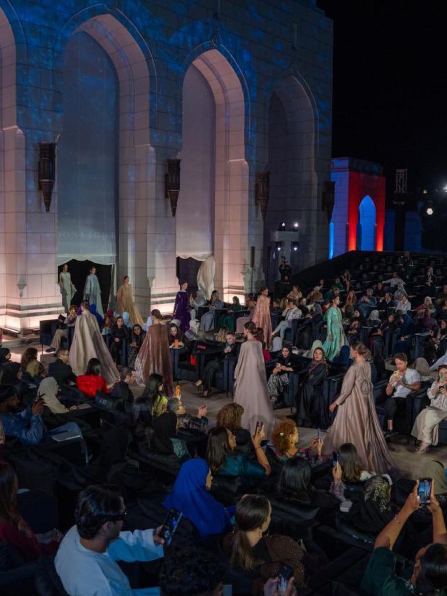 أسبوع الموضة في مسقط منصة تجمع الإبداع العُماني والعالمي