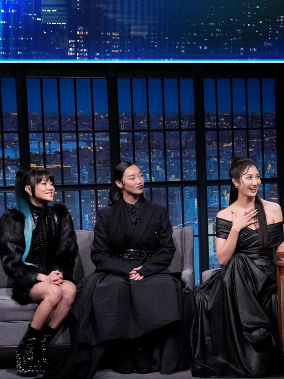 كيف خرجت أزياء KPop Demon Hunters  من الشاشة إلى الواقع