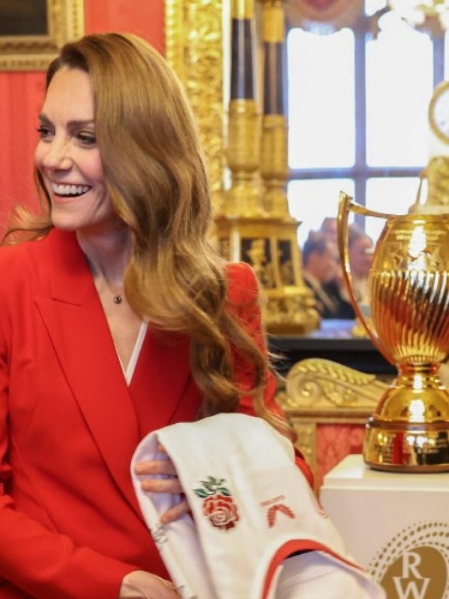 كيت ميدلتون بطابع الـ Power Dressing من توقيع ألكسندر ماكوين