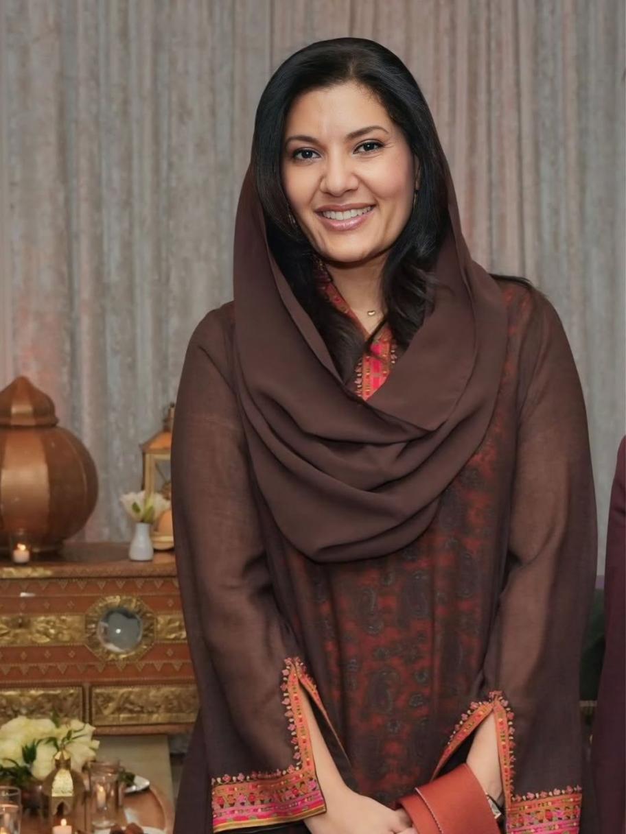 أناقة شرقية بطابع ديبلوماسي: إطلالة الأميرة ريما بنت بندر