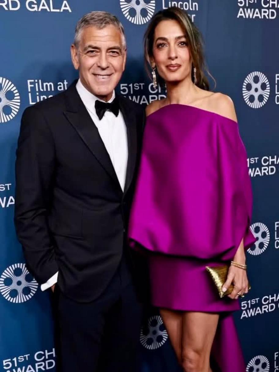 أمل كلوني بفستان بالنسياغا الميكرو الجريء ومجوهرات كارتييه