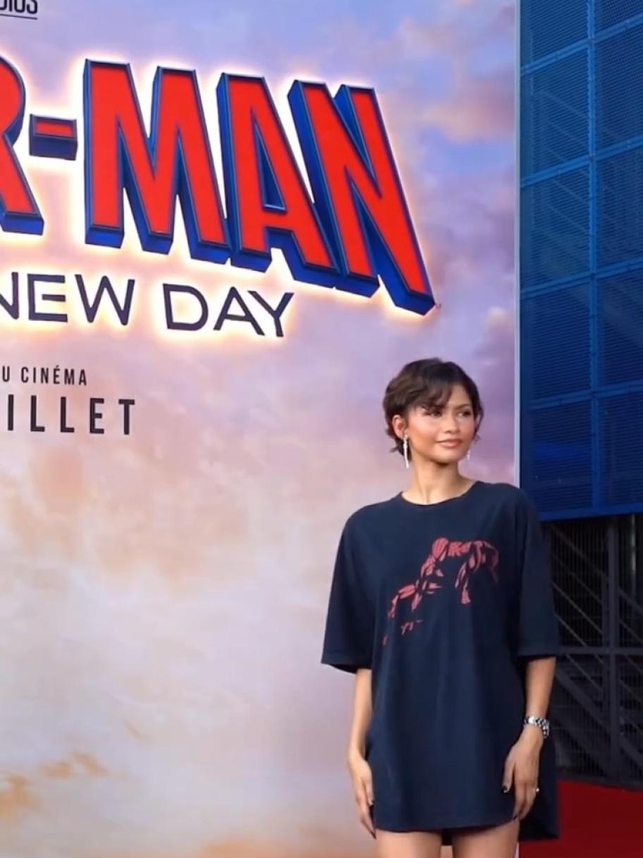 زندايا بفستان تي-شيرت Spider-Man لا يتجاوز سعره 35 دولاراً