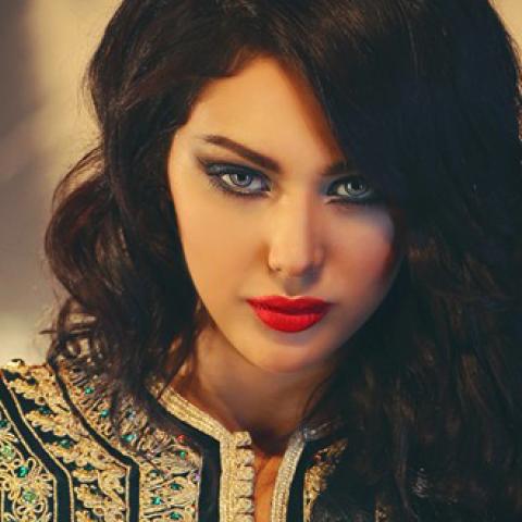 إبتسام تسكت