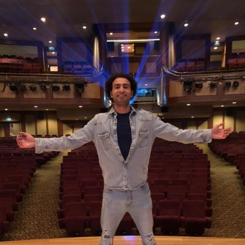 علي ربيع في مسرح مصر -انستغرام @aliirabee1989