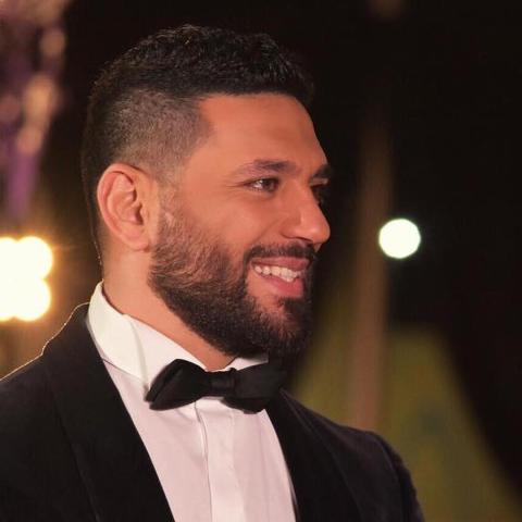 حسن الرداد بعيداً عن ايمي سمير غانم في &quot;الابن ال13&quot; -انستغرام @hassanelraddad