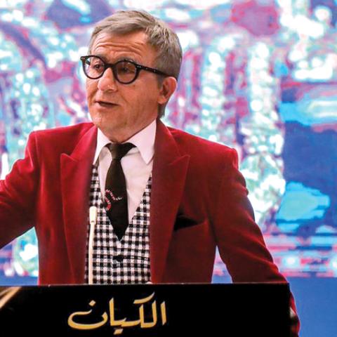 أحمد حلمي  يواجه الانتقادات في خيال مآته