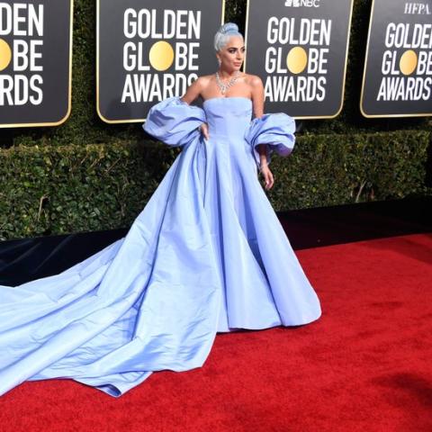 ليدي غاغا في حفل الغولدن غلوبز - صورة من تويتر @starisbornmovie