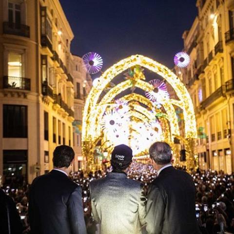 إحتفالات مبكرة بعيد الميلاد عند النجوم - إنستغرام @antoniobanderas