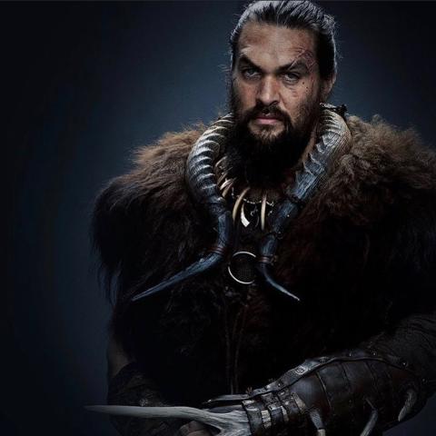 جيسون موموا بدور &quot;بابا فوس&quot; في See - انستغرام @see_officialapple