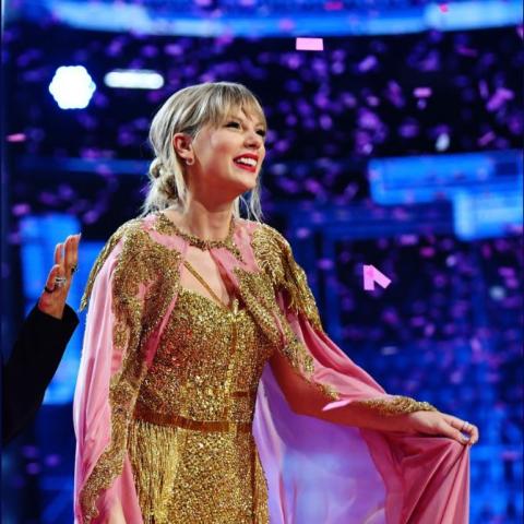 تايلور سويفت - تويتر @taylornationph_