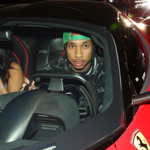 تايغا مع شبيهة كايلي جينير - صورة من Backgrid