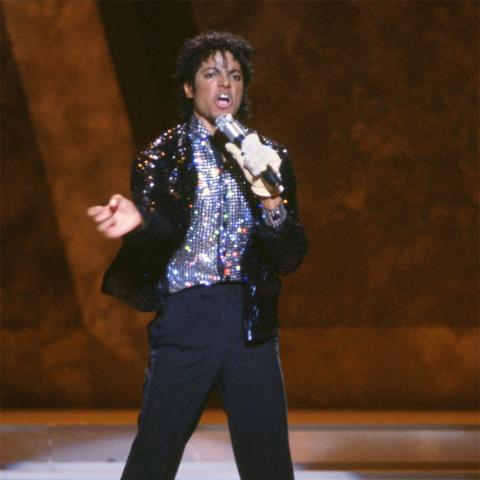 جوارب مايكل جاكسون بأكثر من مليون دولار- mjworld.net