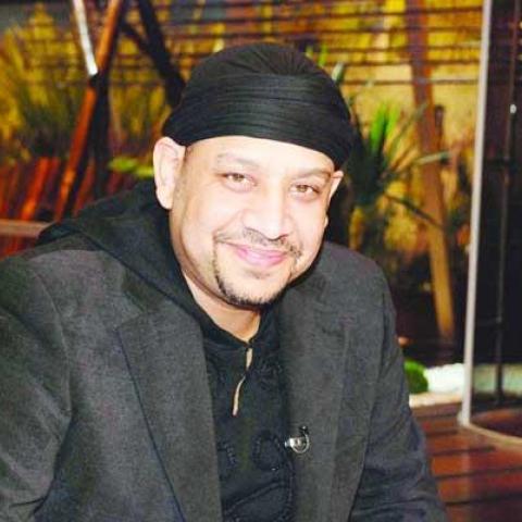 عصام كاريكا يخضع لعملية جراحية