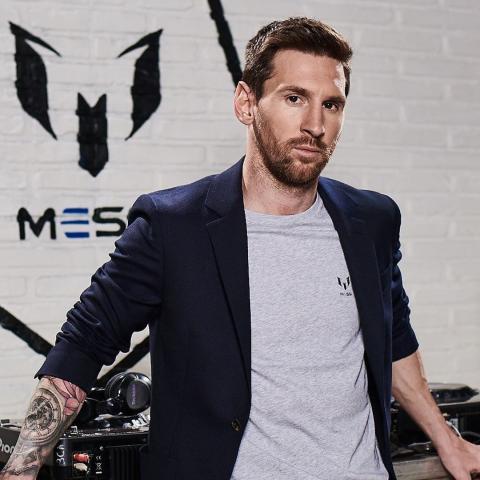 هل يحوز ليونيل ميسي الكرة الذهبية للمرة السادسة في مسيرته الرياضية؟ انستغرام @leomessi