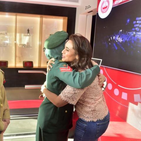 راني موخرجي تكّرم شرطيّات دبي