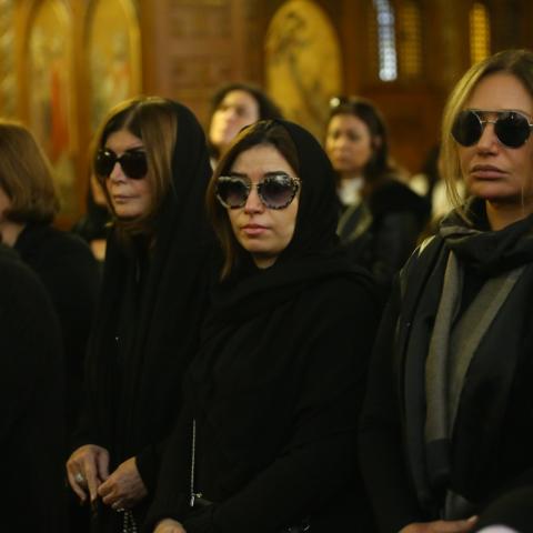 النجوم في جنازة المخرج سمير سيف