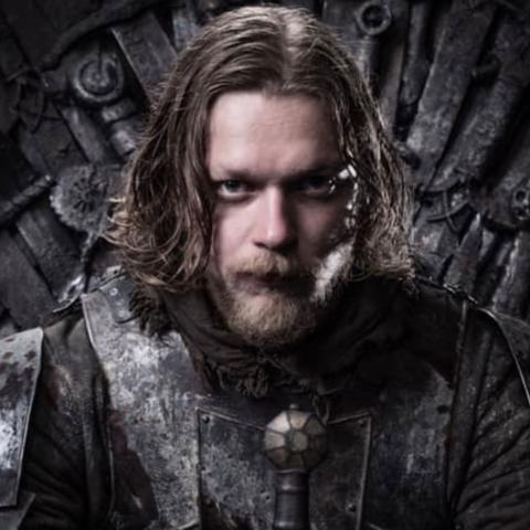 وفاة نجم &quot;صراع العروش&quot; بشكل مفاجئ