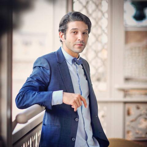 أنس الباز يتجه للغناء