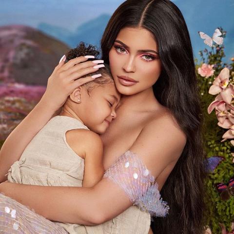 كايلي جينر وستورمي