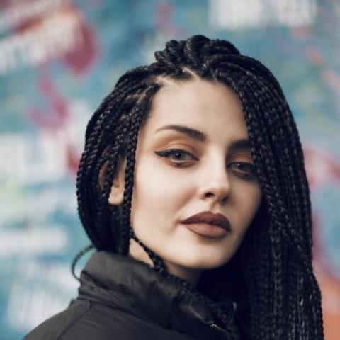 مغنية الراب الجزائرية رجاء مزيان