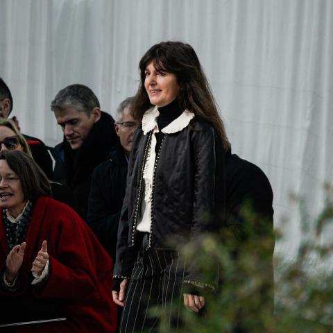 شانيل يقدّم مجموعة بالأسود والأبيض