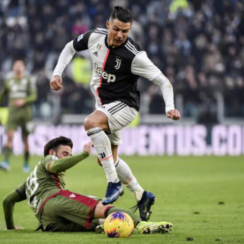 كريستيانو رونالدو يتفوق على ميسي