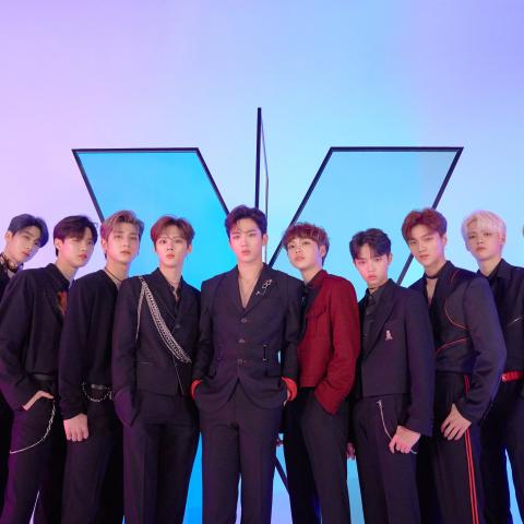 غلاف ألبوم Quantum Leap لفريق X1