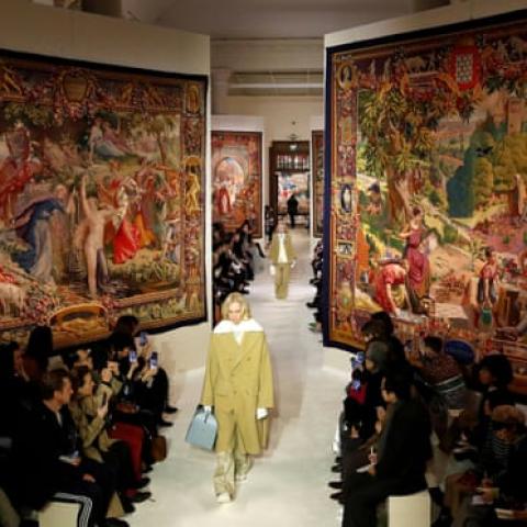 من عرض Lanvin - صورة من رويترز