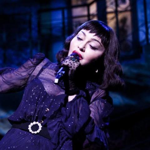 مادونا في حفل في باريس