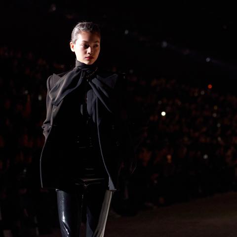 من عرض أزياء Saint Laurent