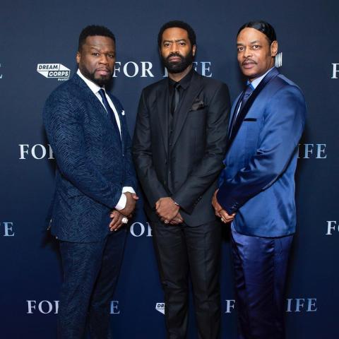 نيكولاس بينوك يتوسط 50سنت واسحاق رايت - انستغرام @forlifeabc