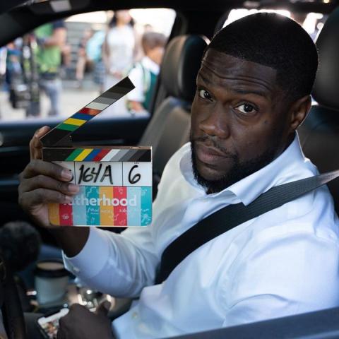 كيفن هارت - انستغرام @fatherhoodmovie