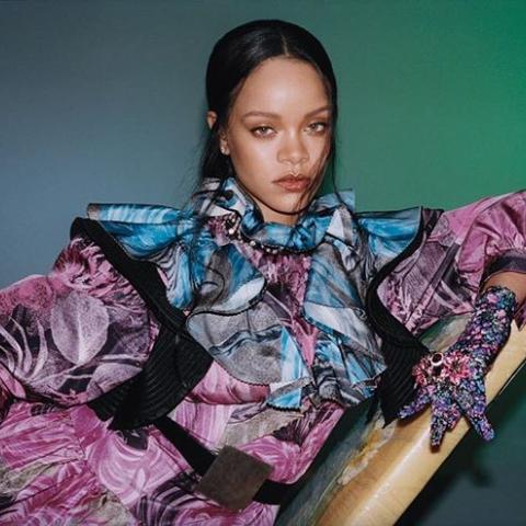 ريهانا - صورة من إنستغرام @badgalriri