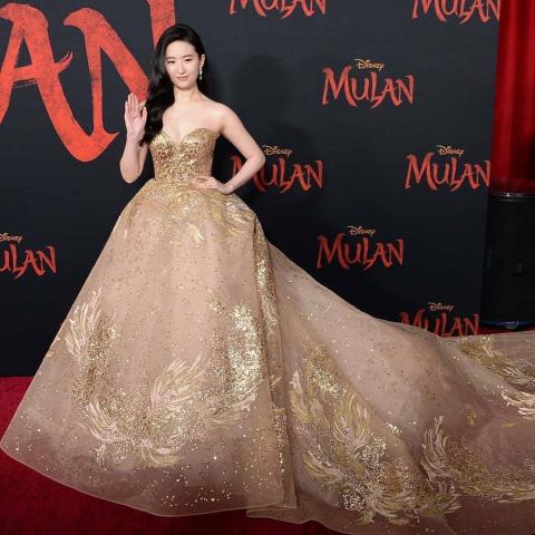 Yifei Liu في العرض الأول لفيلم Mulan
