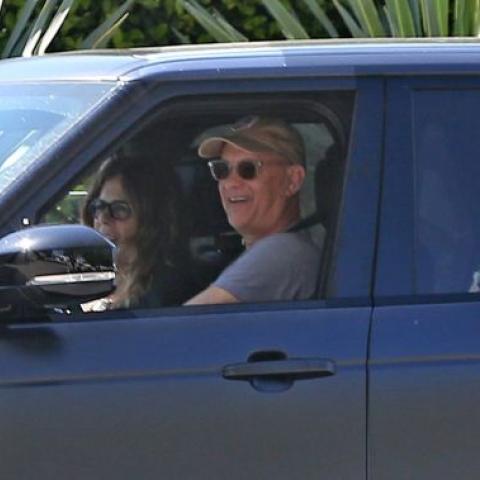 توم هانكس و زوجته ريتا ويلسون - المصدر etonline