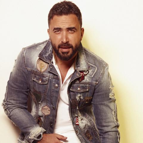 نادر الاتات