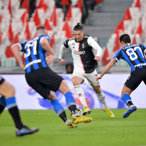 صورة لفريق اليوفنتوس والإنتر من المباراة الأخيرة