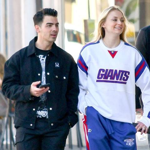 جو جوناس وصوفي ترنر - صورة من Backgrid