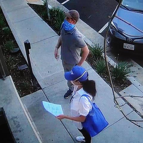 الأمير هاري وميغان يوصلان الطعام في لوس أنجلوس