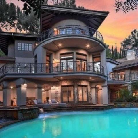 المصدر : Coldwell Banker Residential Brokerage