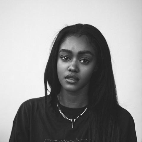 شينا روجرز - صورة من إنستغرام @chizzyano