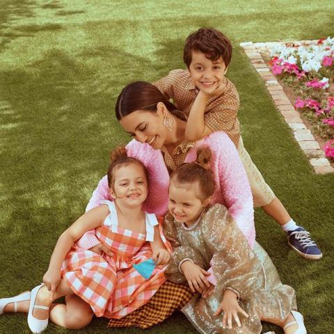 كارن وازن وأولادها - صورة من إنستغرام @karenwazen