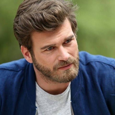 كيفانش تاتليتوغ يقلق جمهوره بعد دخوله المستشفى