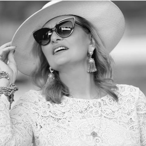 يسرا فشلت في جمع يوسف شاهين وعادل إمام