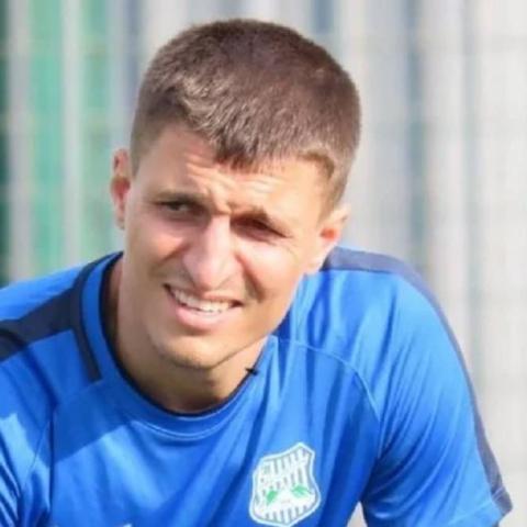 جوهر توكتاش يقتل ابنه لأنه لا يحبه!